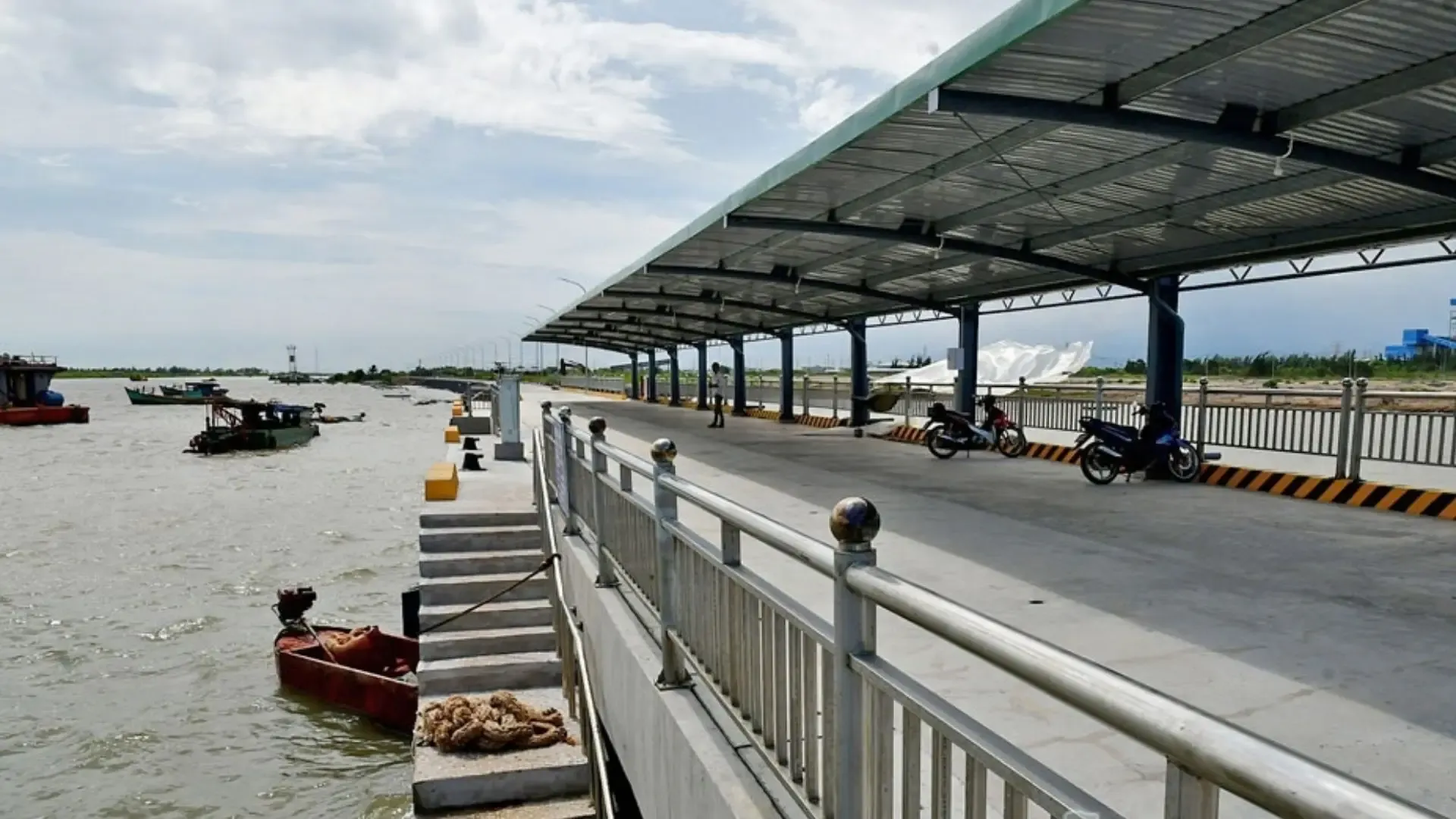 cang-duyen-hai-tra-vinh-superdong