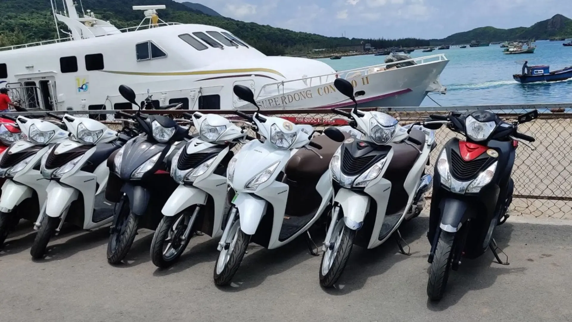 Vận chuyển xe máy ra Côn Đảo tàu Superdong