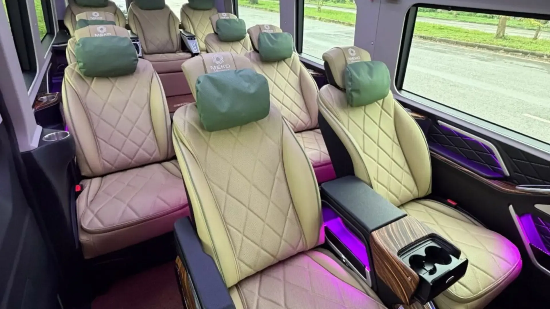 xe-khach-limousine